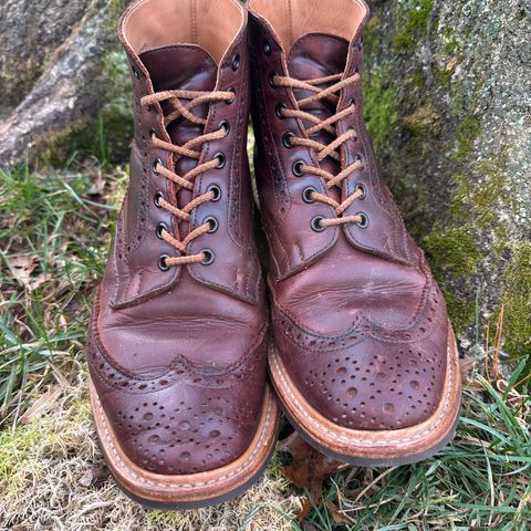 Tricker's Stow Country Boot in C.F. Stead Bordeaux Oiled Shoulder