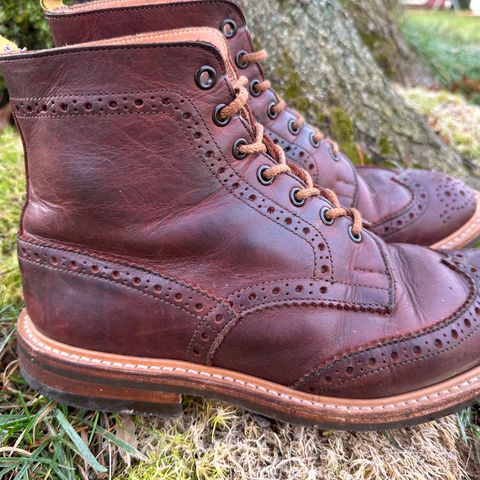 Tricker's Stow Country Boot in C.F. Stead Bordeaux Oiled Shoulder