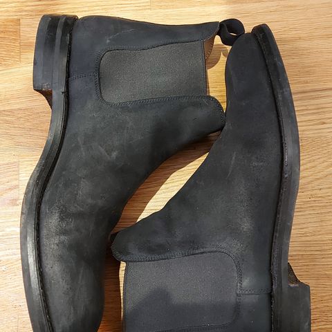 Crockett & Jones Chelsea 5 in Navy Roughout Suede
