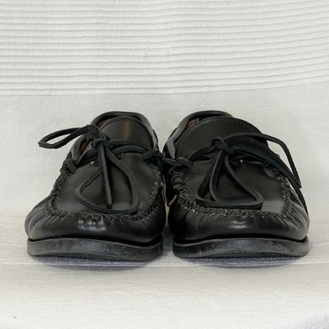 Yuketen Canoe Moc in Horween Black Chromexcel