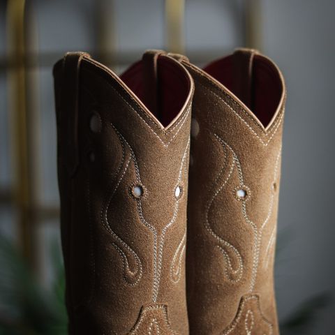 Briselblack The Bullet Cowboy Boots in Horween Natural Chromexcel Roughout