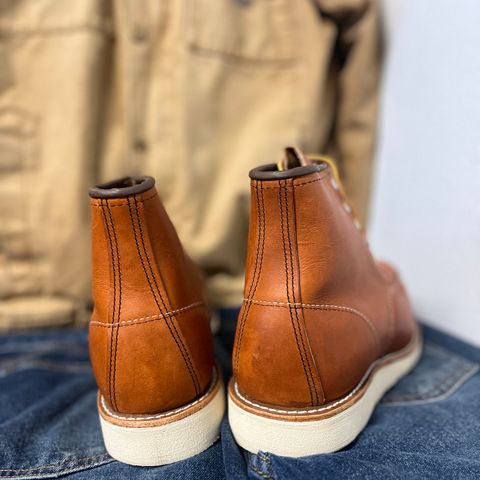 Red Wing 8-Inch Classic Moc in S.B. Foot Oro Legacy