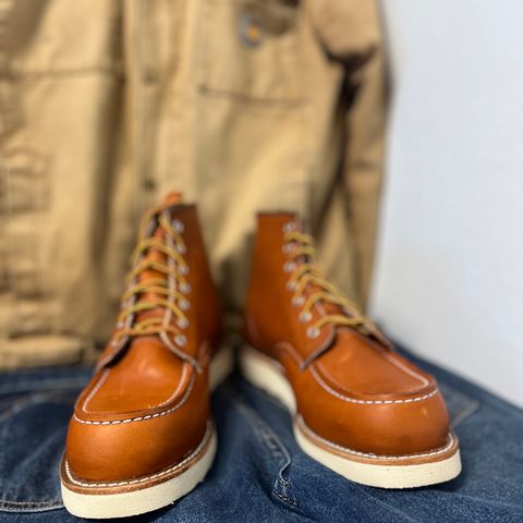 Red Wing 8-Inch Classic Moc in S.B. Foot Oro Legacy