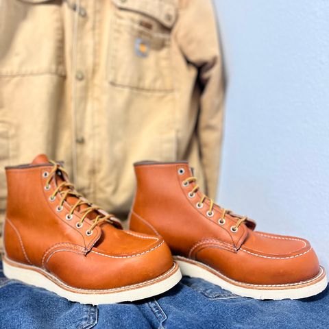 Red Wing 8-Inch Classic Moc in S.B. Foot Oro Legacy