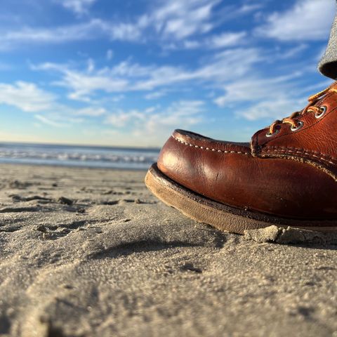 Red Wing 8-Inch Classic Moc in S.B. Foot Oro Legacy