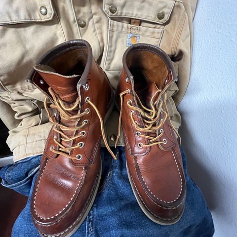 Red Wing 8-Inch Classic Moc in S.B. Foot Oro Legacy