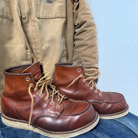 Red Wing 8-Inch Classic Moc in S.B. Foot Oro Legacy
