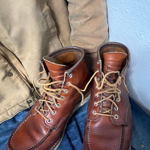 Red Wing 8-Inch Classic Moc in S.B. Foot Oro Legacy