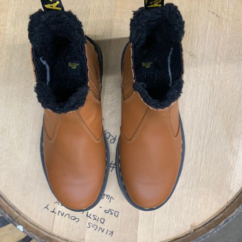 Dr. Martens 2976 DM's Wintergrip Chelsea Boots in Tan Blizzard WP