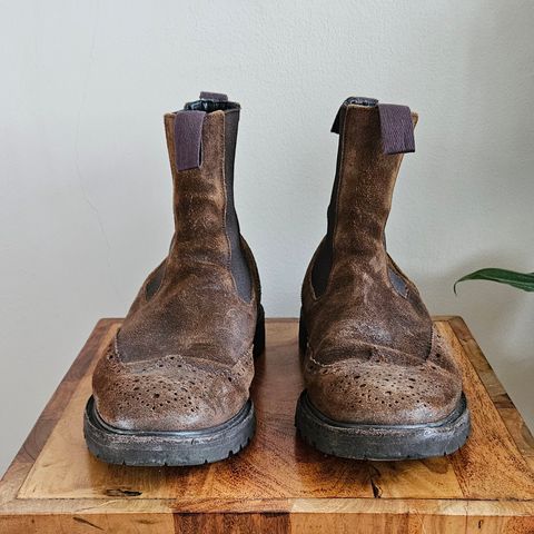 Tricker's Henry Country Dealer Boot in C.F. Stead Snuff Waxed Suede