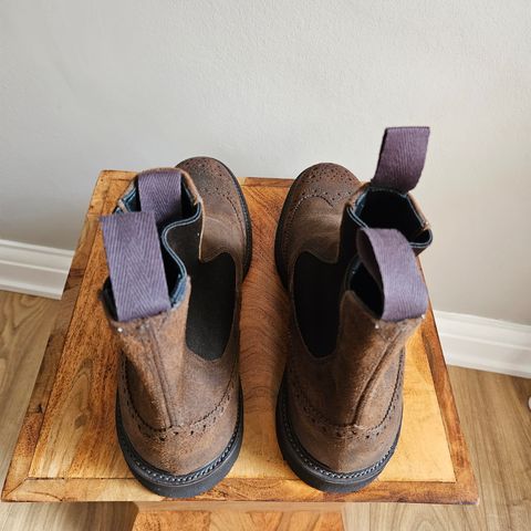Tricker's Henry Country Dealer Boot in C.F. Stead Snuff Waxed Suede