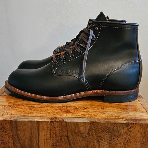 Red Wing Beckman Flatbox in S.B. Foot Black Klondike