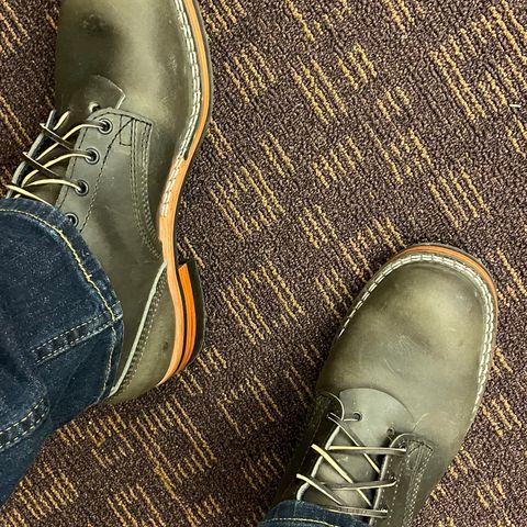 Nicks Falcon in Horween Charcoal Cypress