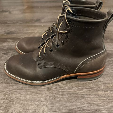 Nicks Falcon in Horween Charcoal Cypress