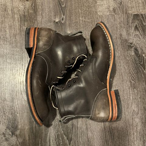 Nicks Falcon in Horween Charcoal Cypress
