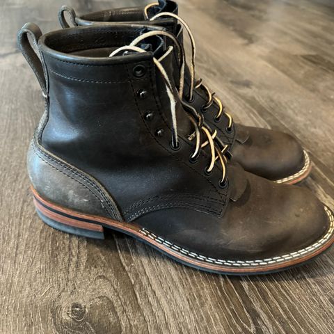 Nicks Falcon in Horween Charcoal Cypress