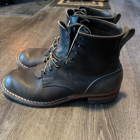 Nicks Falcon in Horween Charcoal Cypress
