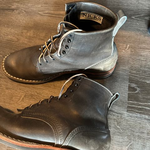 Nicks Falcon in Horween Charcoal Cypress