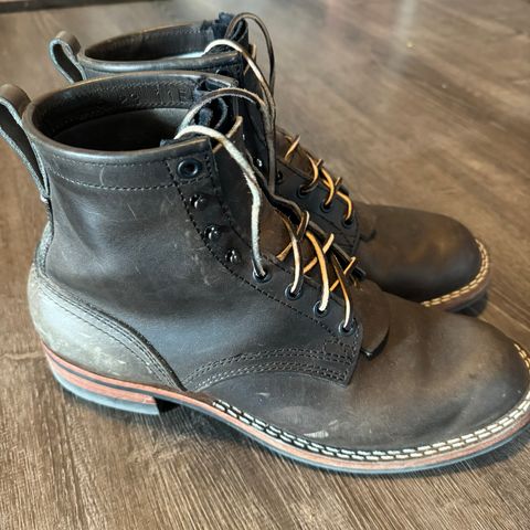 Nicks Falcon in Horween Charcoal Cypress