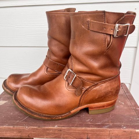 Wesco Boss Engineer Boot in Horween Natural Chromexcel