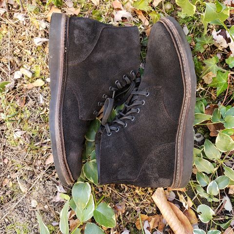 Oak Street Bootmakers Field Boot in Seidel Black Oiled Congo Shrunken Bison Roughout