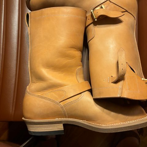 Rolling Dub Trio Roots 11” Engineer Boot in Natural Horsebutt
