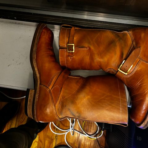 Rolling Dub Trio Roots 11” Engineer Boot in Natural Horsebutt