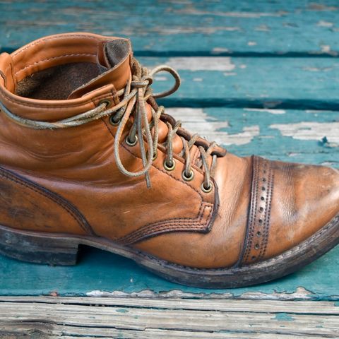 Wesco Hendrik in Horween Natural Essex