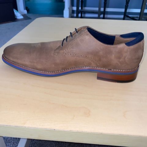 Johnston & Murphy Canton in Unknown Leather