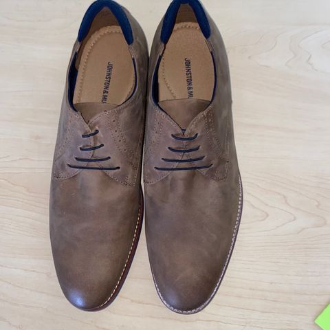 Johnston & Murphy Canton in Unknown Leather