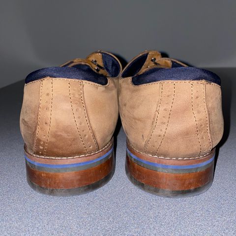 Johnston & Murphy Canton in Unknown Leather