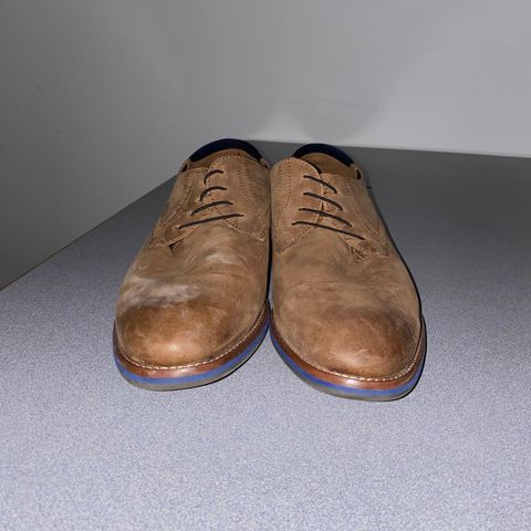 Johnston & Murphy Canton in Unknown Leather