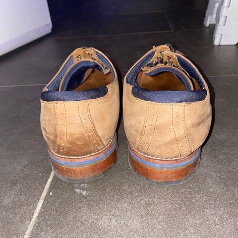 Johnston & Murphy Canton in Unknown Leather