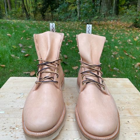 Unmarked DB Hunter in Oiled Natural Veg Tan