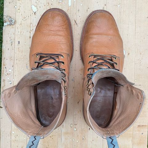 View photo of Unmarked DB Hunter in Oiled Natural Veg Tan