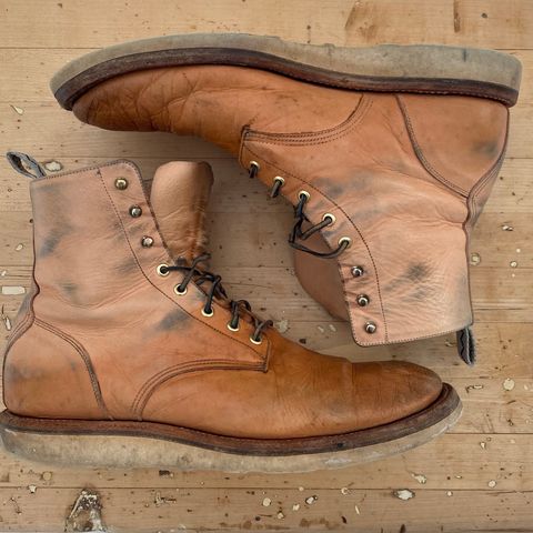 View photo of Unmarked DB Hunter in Oiled Natural Veg Tan