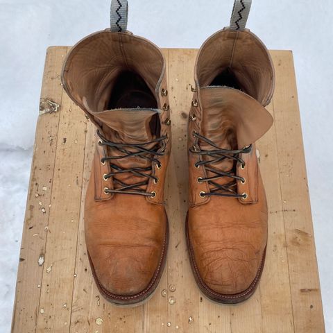 View photo of Unmarked DB Hunter in Oiled Natural Veg Tan