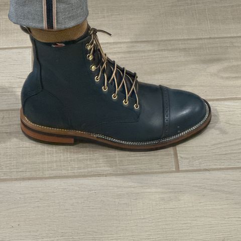 View photo of Unmarked DB Hunter in Horween Navy Chromexcel