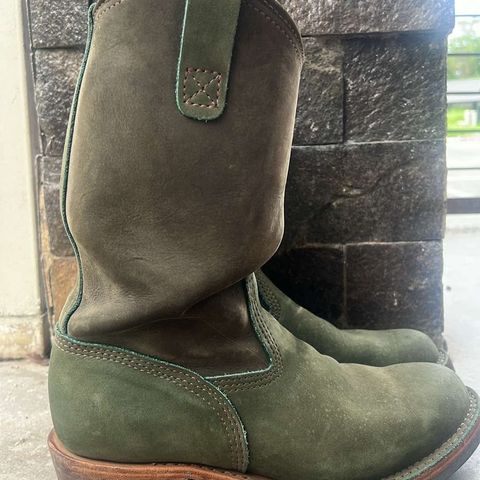 Wesco Morrison in Olive Burlap
