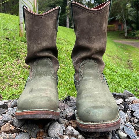 Wesco Morrison in Olive Burlap