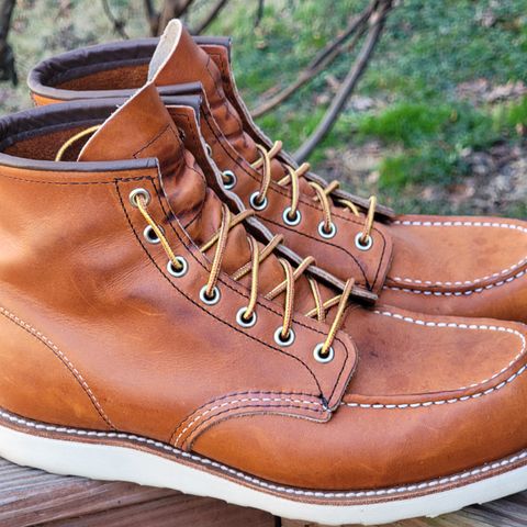 View photo of Red Wing 6-Inch Classic Moc in S.B. Foot Oro Legacy