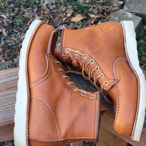 View photo of Red Wing 6-Inch Classic Moc in S.B. Foot Oro Legacy