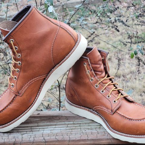 View photo of Red Wing 6-Inch Classic Moc in S.B. Foot Oro Legacy