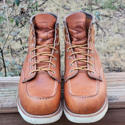 View photo of Red Wing 6-Inch Classic Moc in S.B. Foot Oro Legacy