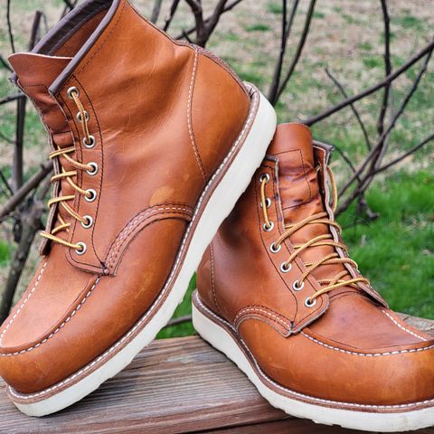 View photo of Red Wing 6-Inch Classic Moc in S.B. Foot Oro Legacy