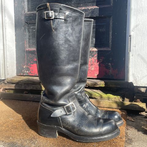 View photo of Chippewa 17" Engineer Boot in Unknown Material