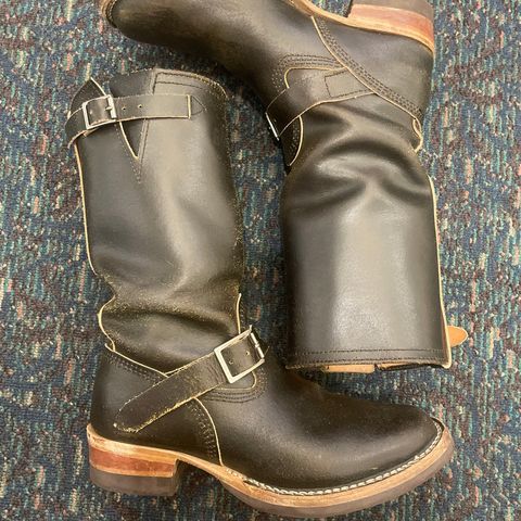 View photo of Wesco 1939 Engineer Boot in Horween Olive Waxed Flesh