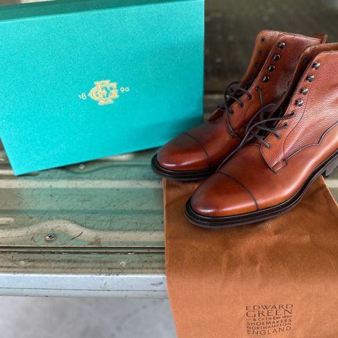 Edward Green Galway in Rosewood Country Calf