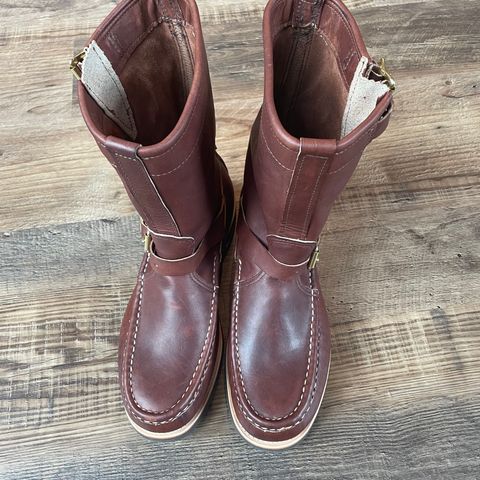 View photo of Russell Moccasin Co. Nochaway Cavalier in Red Maple Oil Tan