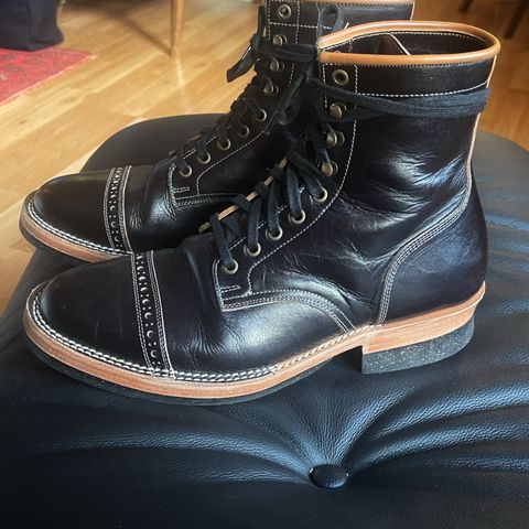 Monroe 19927 in Malayan Black Hand-Dyed Natural Veg Tan